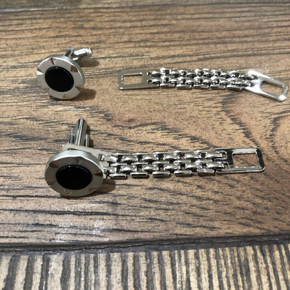 Cuff links with removable chain - Picture 2 of 2